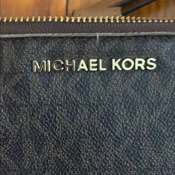 Michael Kors wallet - Picture 2 of 3